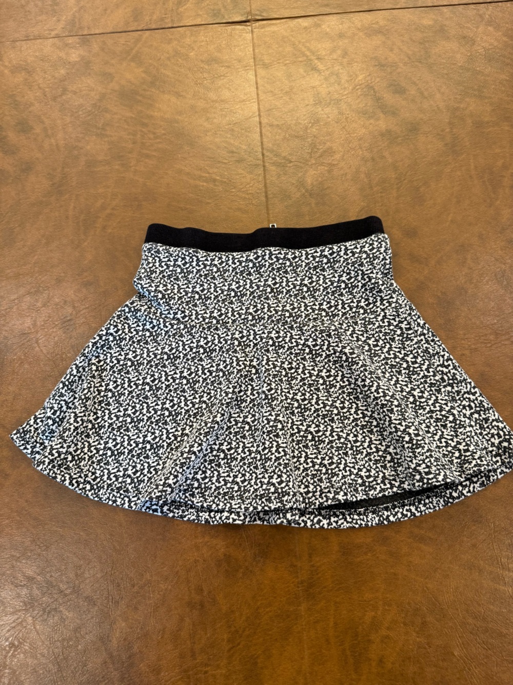 H&M Black and White Textured A-Line Short Skirt - Girls Size 6–8 Youth